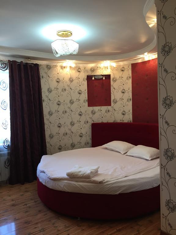 Rise Hotel Almaty Bagian luar foto