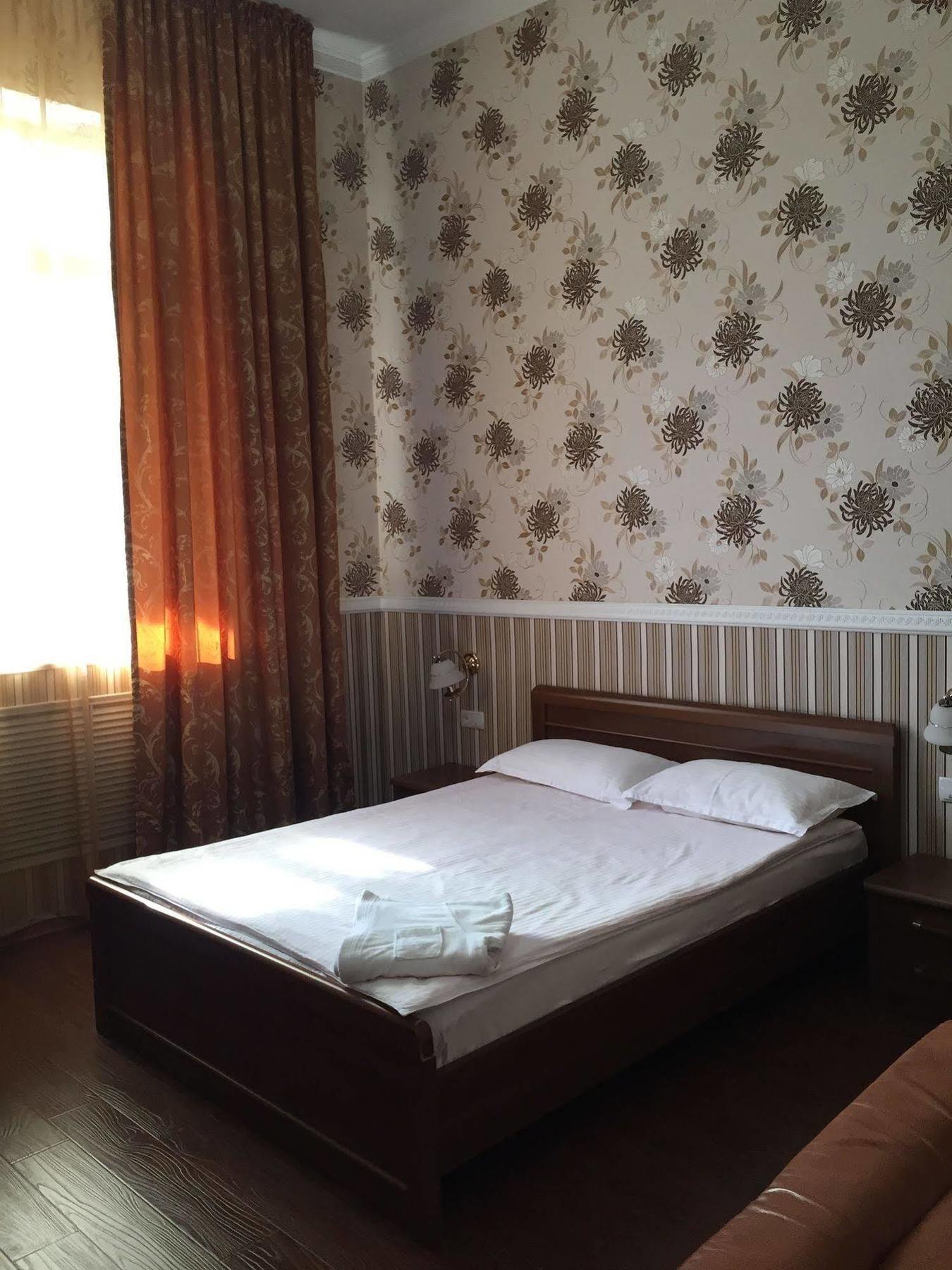Rise Hotel Almaty Bagian luar foto