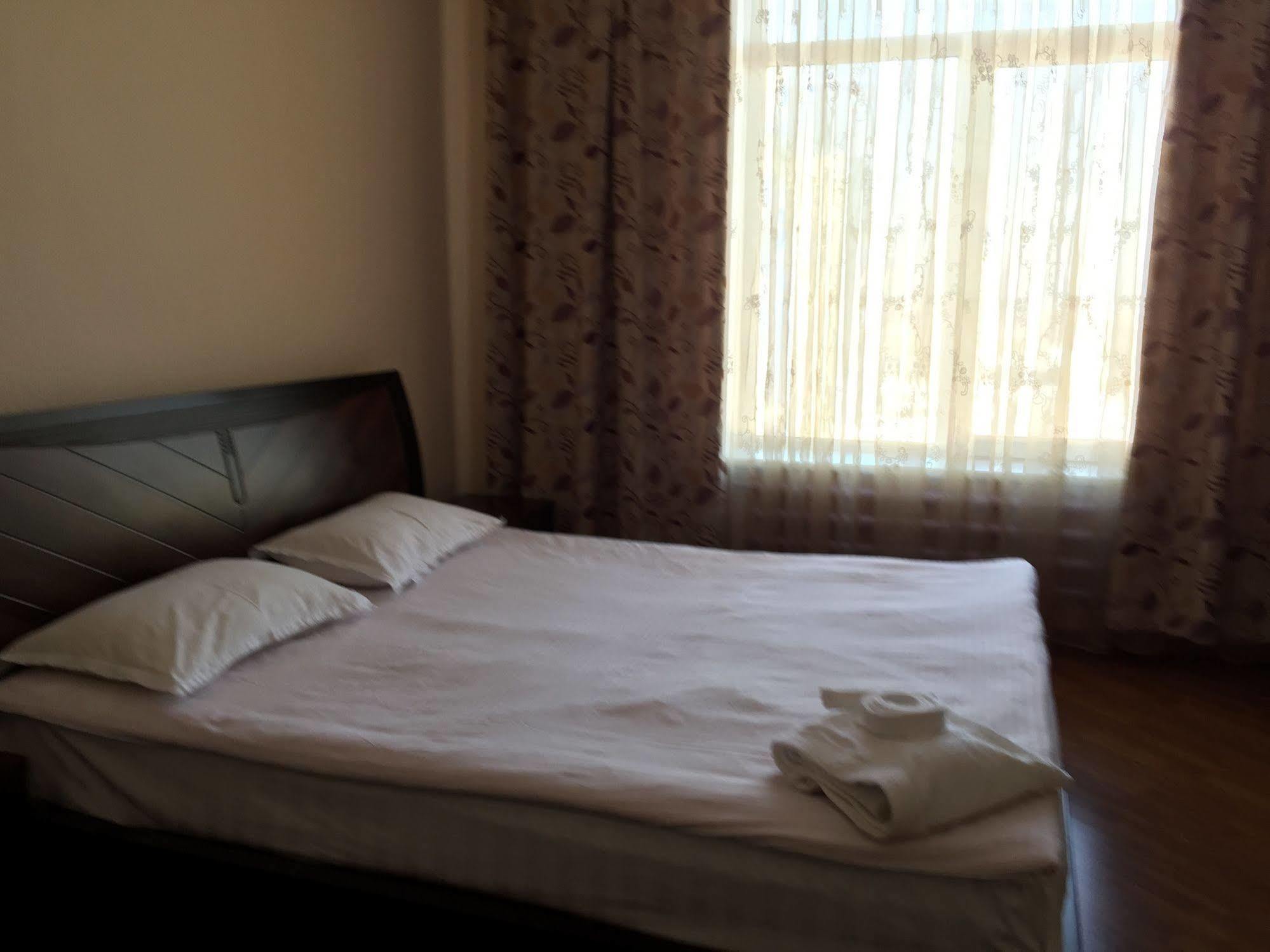Rise Hotel Almaty Bagian luar foto