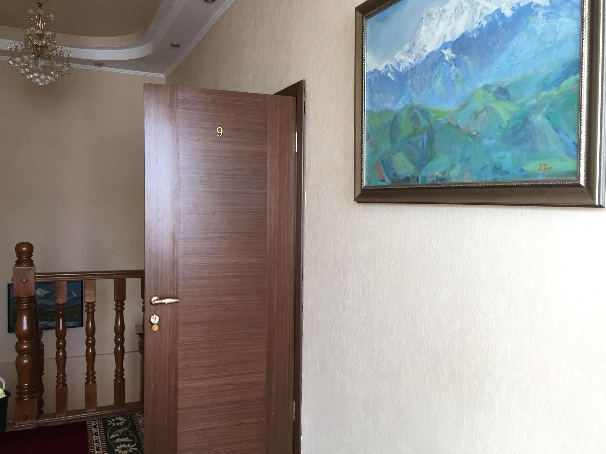 Rise Hotel Almaty Bagian luar foto